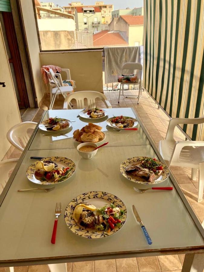 Appartamento Attico centralissimo e vicino al mare Alghero Esterno foto
